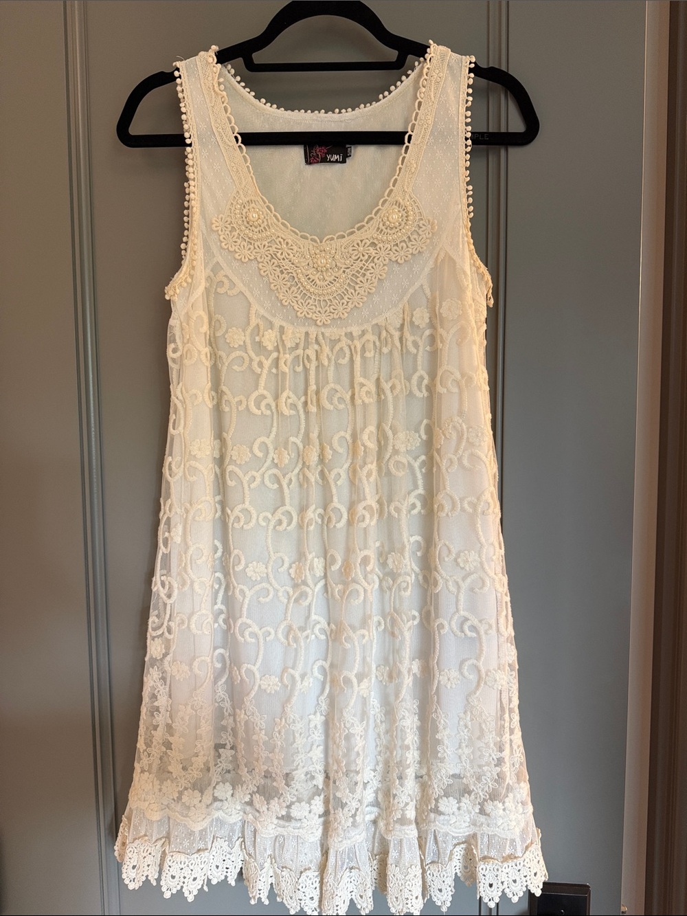 Umi White Top with Pink Floral Logo Tag